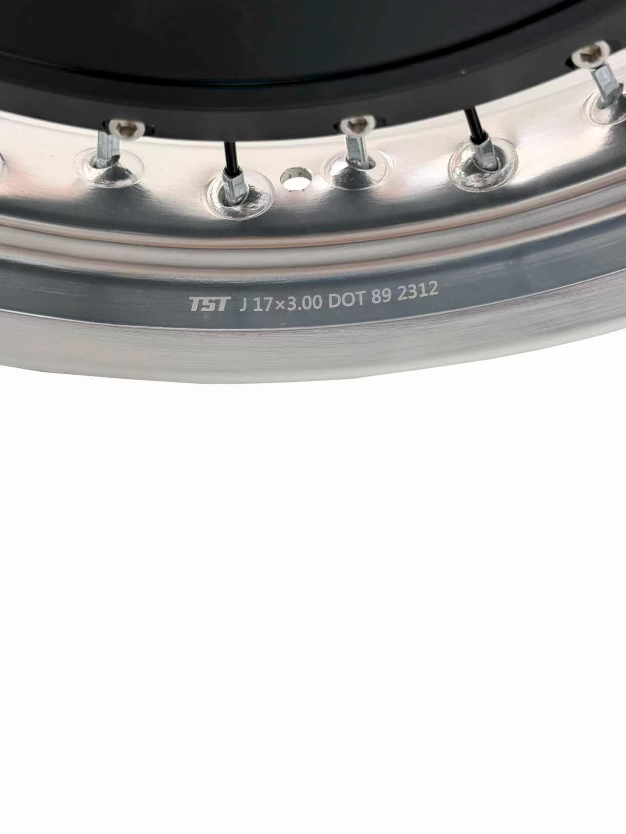 17*3.0 Different  Color Motorcycle Rim With Rear 150-155mm Dropout QS 273 8000W Motorwheel with Single Freewheel