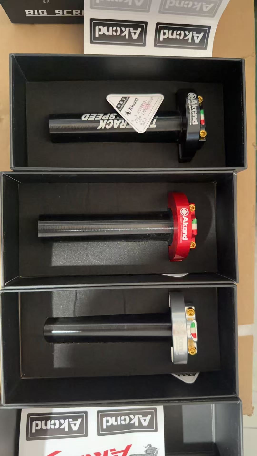 La tutaj Akcnd Ncy Gp Akcelilteniloj kun Kablolinio Unu Aro por Elektra Motorcikla Skotera Akcelilo